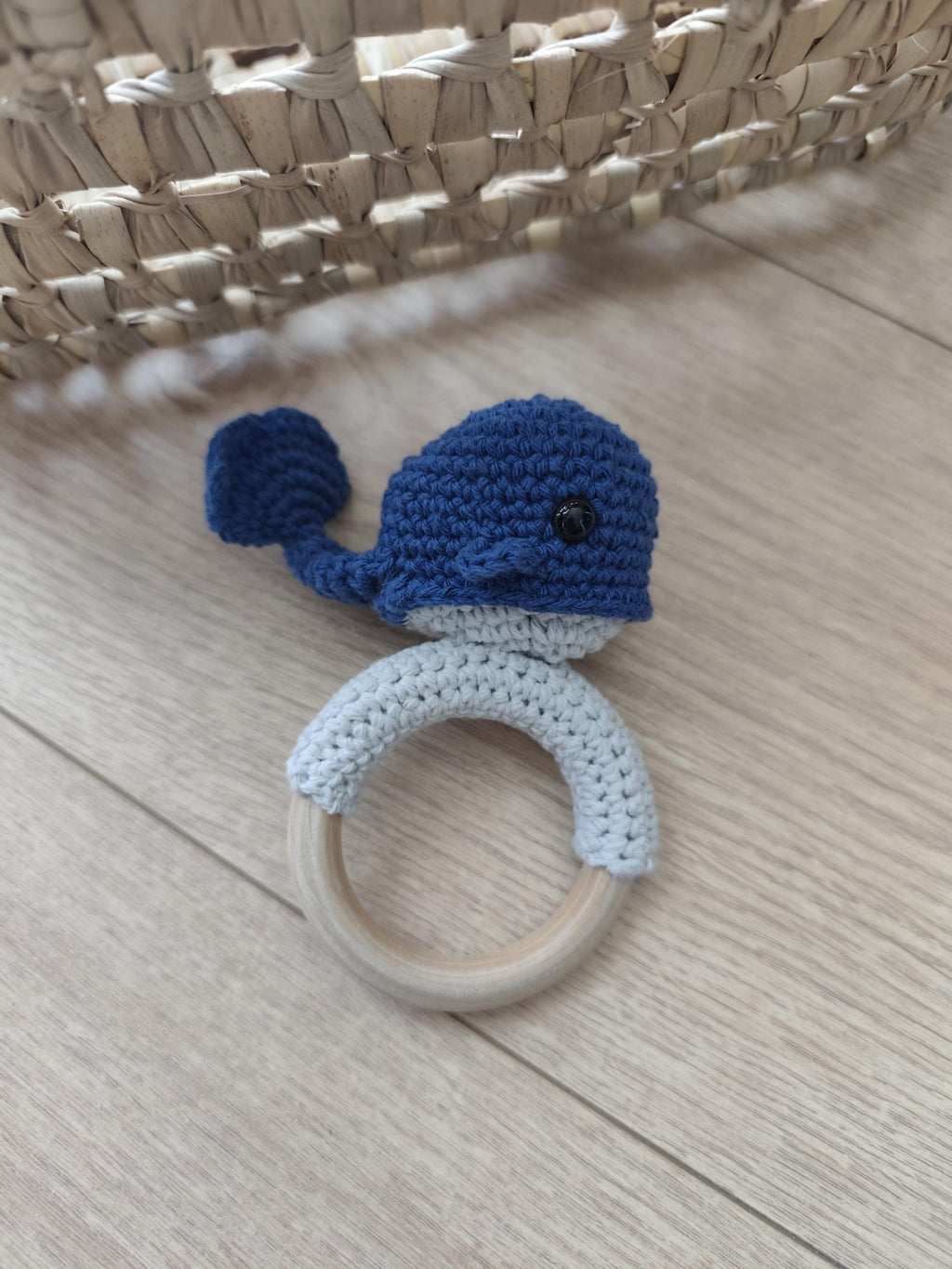 🐋 Hochet baleine bébé en crochet – Collection Madeleine la Baleine | Fait main – Blanche & Noé