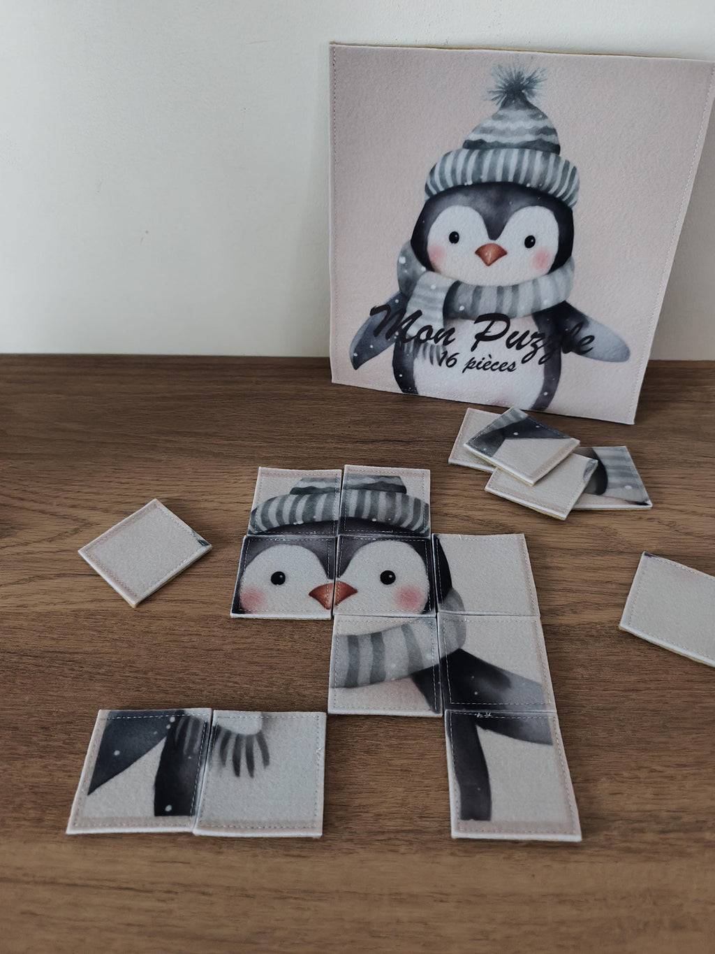 Puzzle en feutrine "Les petits animaux de Noël"