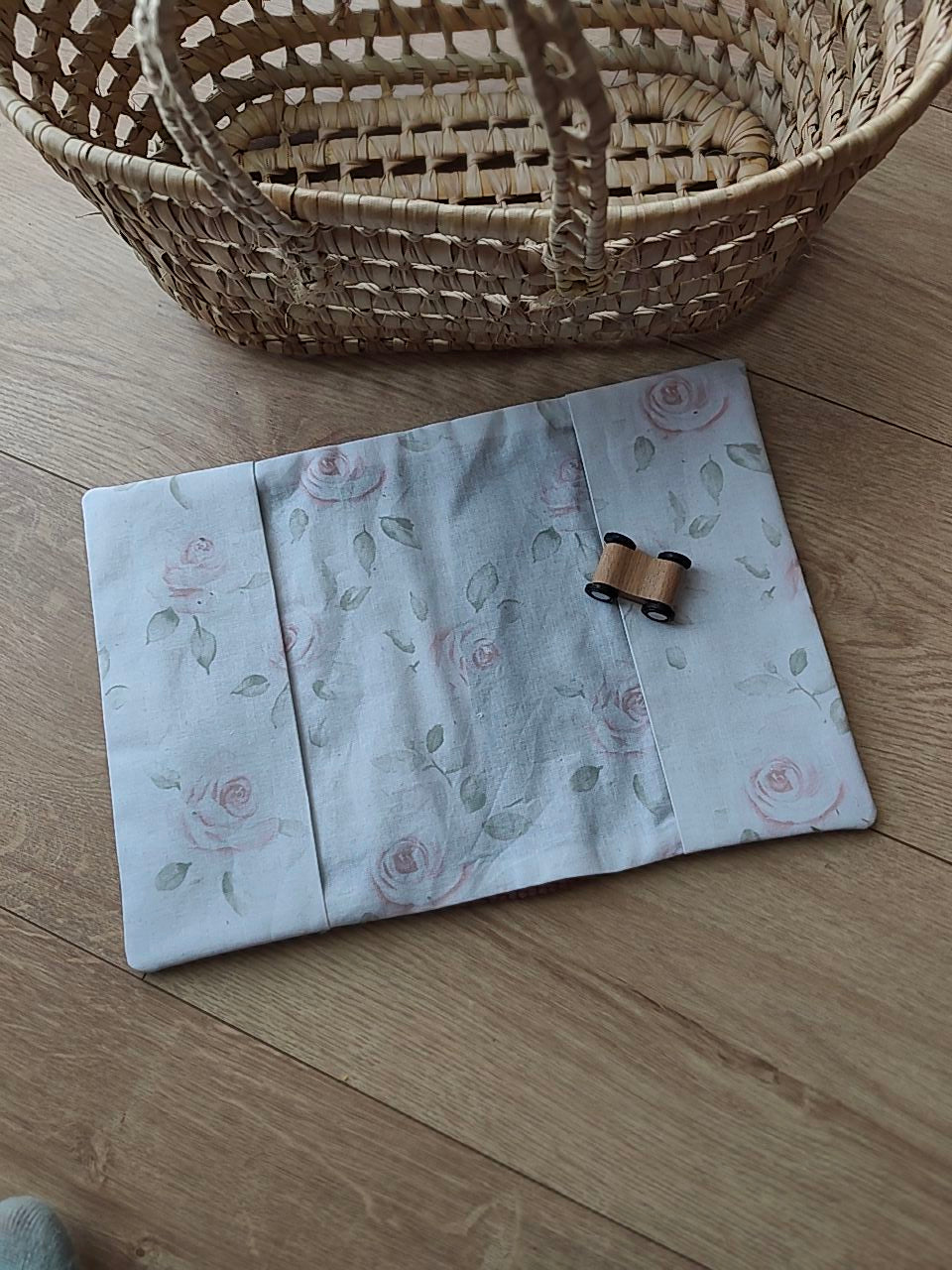 Protège carnet de santé bébé Léontine la lapine – coton imprimé fait main