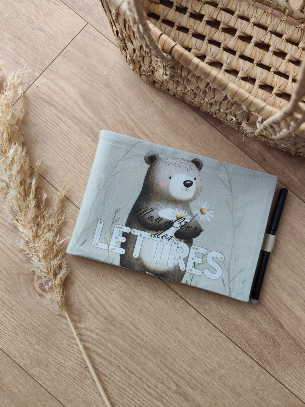 🧸 Livre des lettres lavable – Léon l’ourson