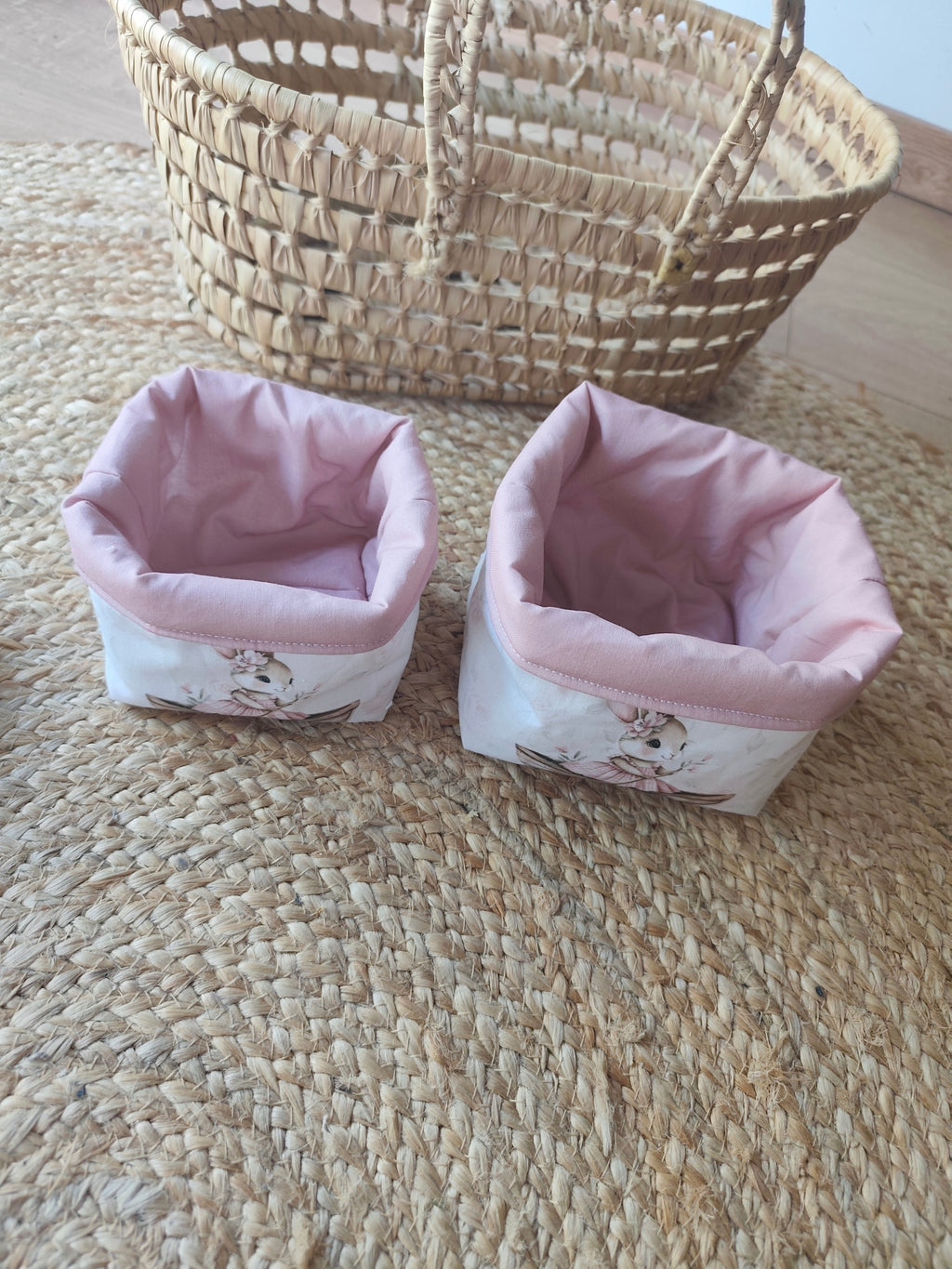 Lot de deux paniers en tissu Léontine La Lapine vu du dessus - Blanche & Noé