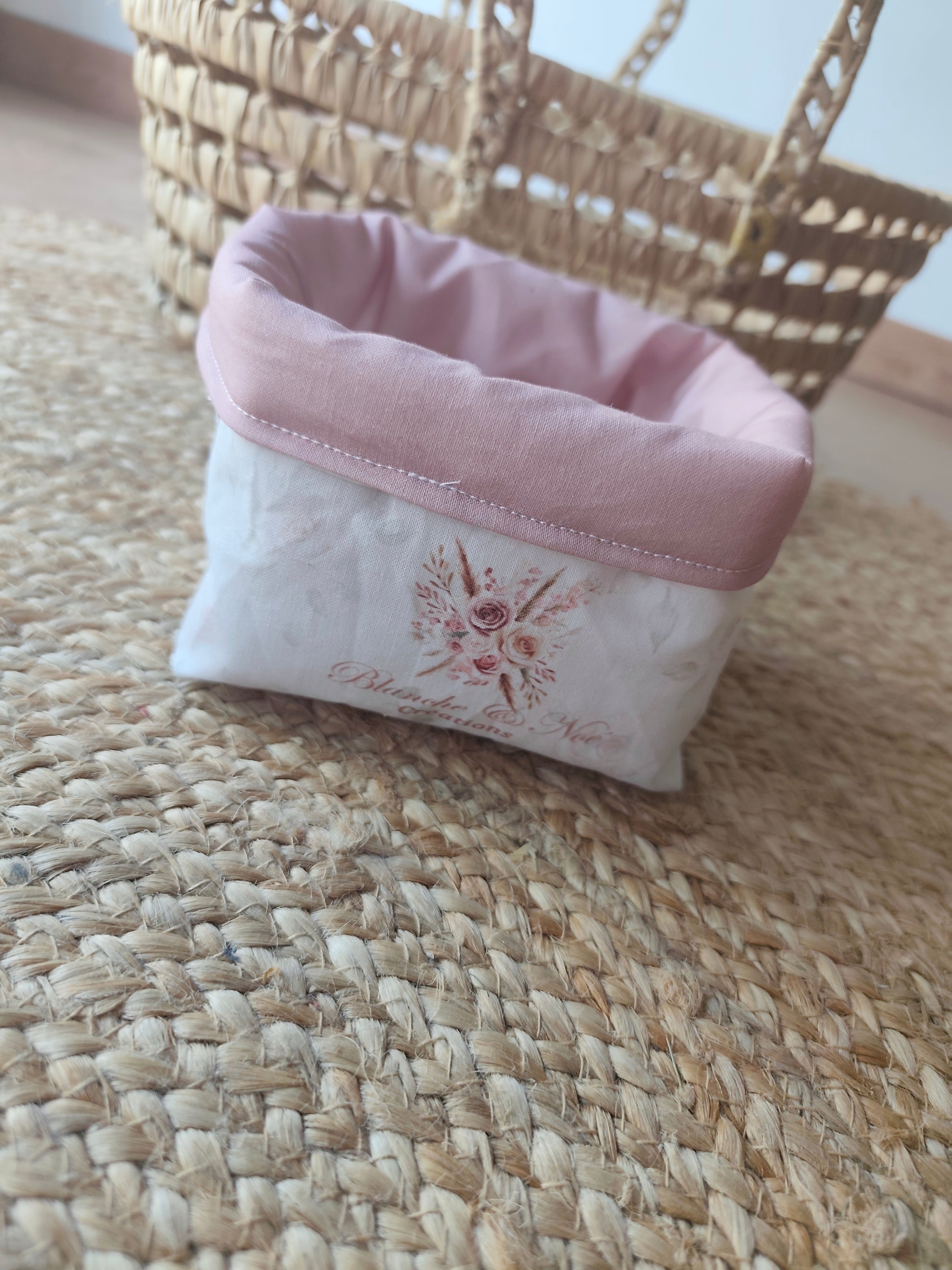 Grand panier en tissu Léontine La Lapine vu de l'arrière - Blanche & Noé