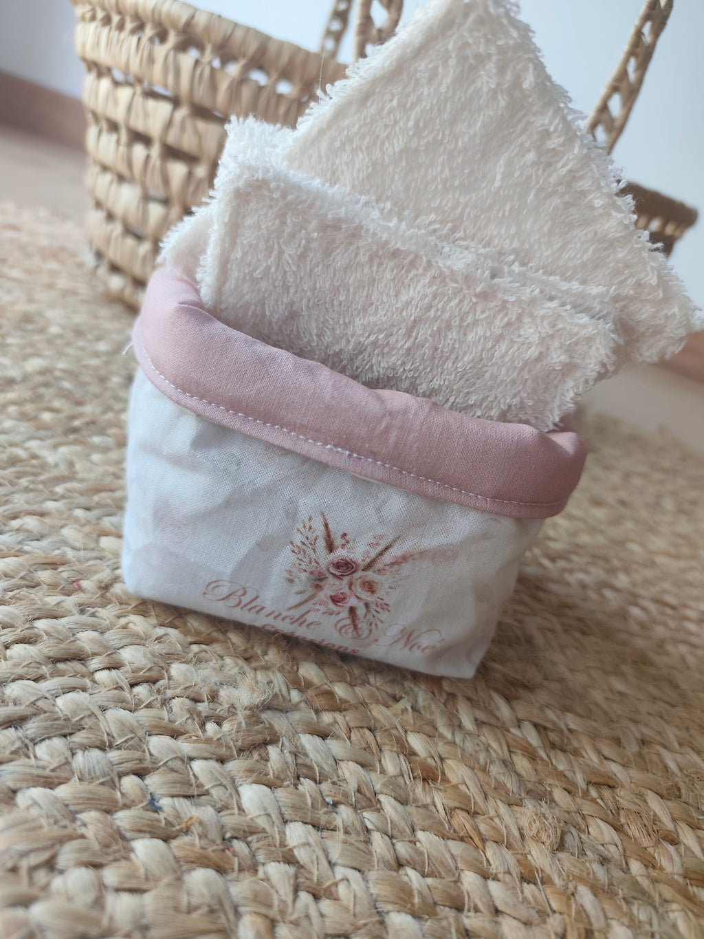 Petit panier Léontine La Lapine vu de l'arrière - utilisation rangement lingettes lavables - Blanche & Noé