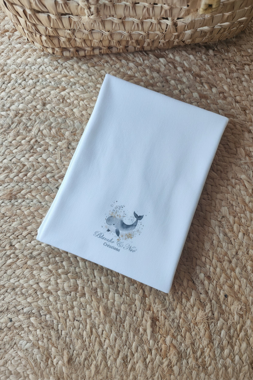 Protège carnet de santé Solène la Baleine - Vue arrière - Blanche & Noé