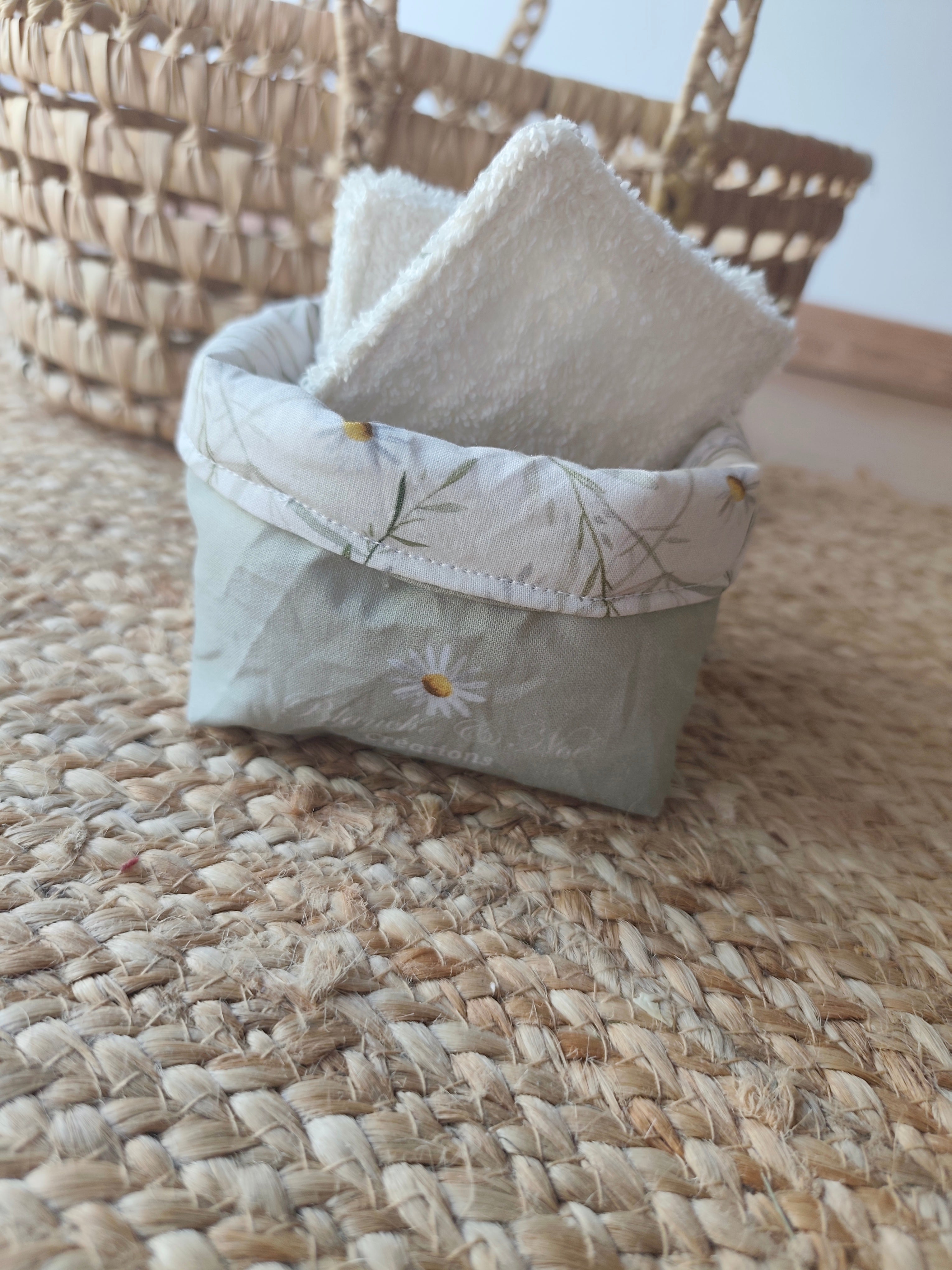 Lot de deux paniers de rangement en tissu de la collection Léon l'Ourson - vu arrière du petit panier - Blanche & Noé