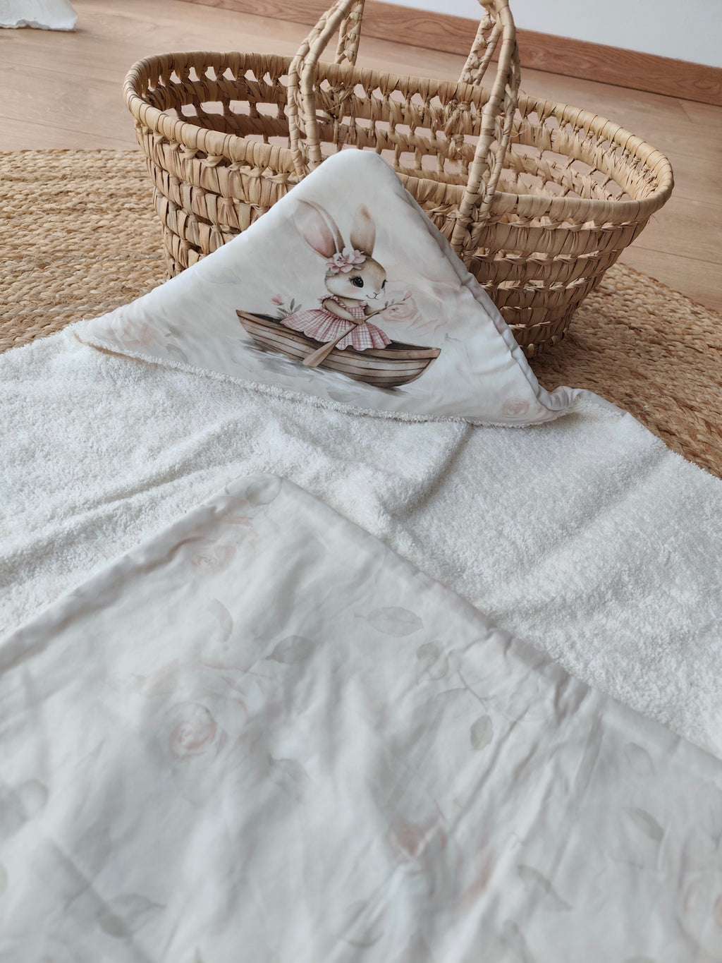 Cape de bain bébé Léontine la Lapine | Sortie de bain artisanale avec capuche