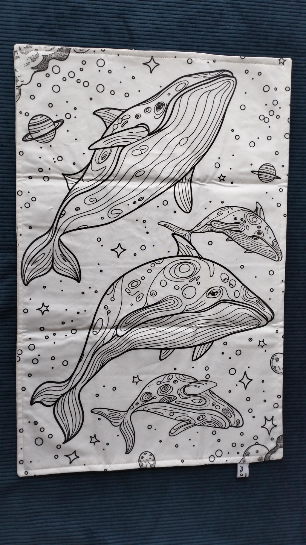 🎨 Set de table à colorier lavable & réutilisable – Collection Madeleine la Baleine | Blanche & Noé