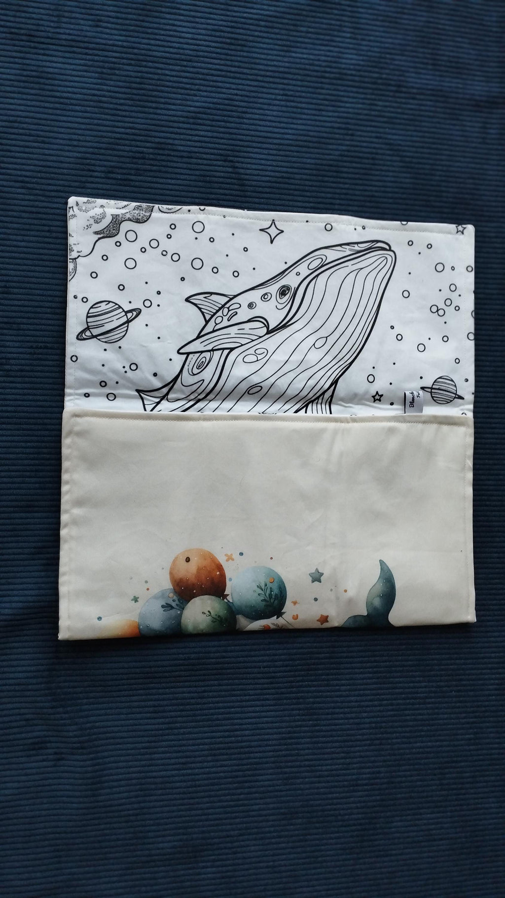 🎨 Set de table à colorier lavable & réutilisable – Collection Madeleine la Baleine | Blanche & Noé