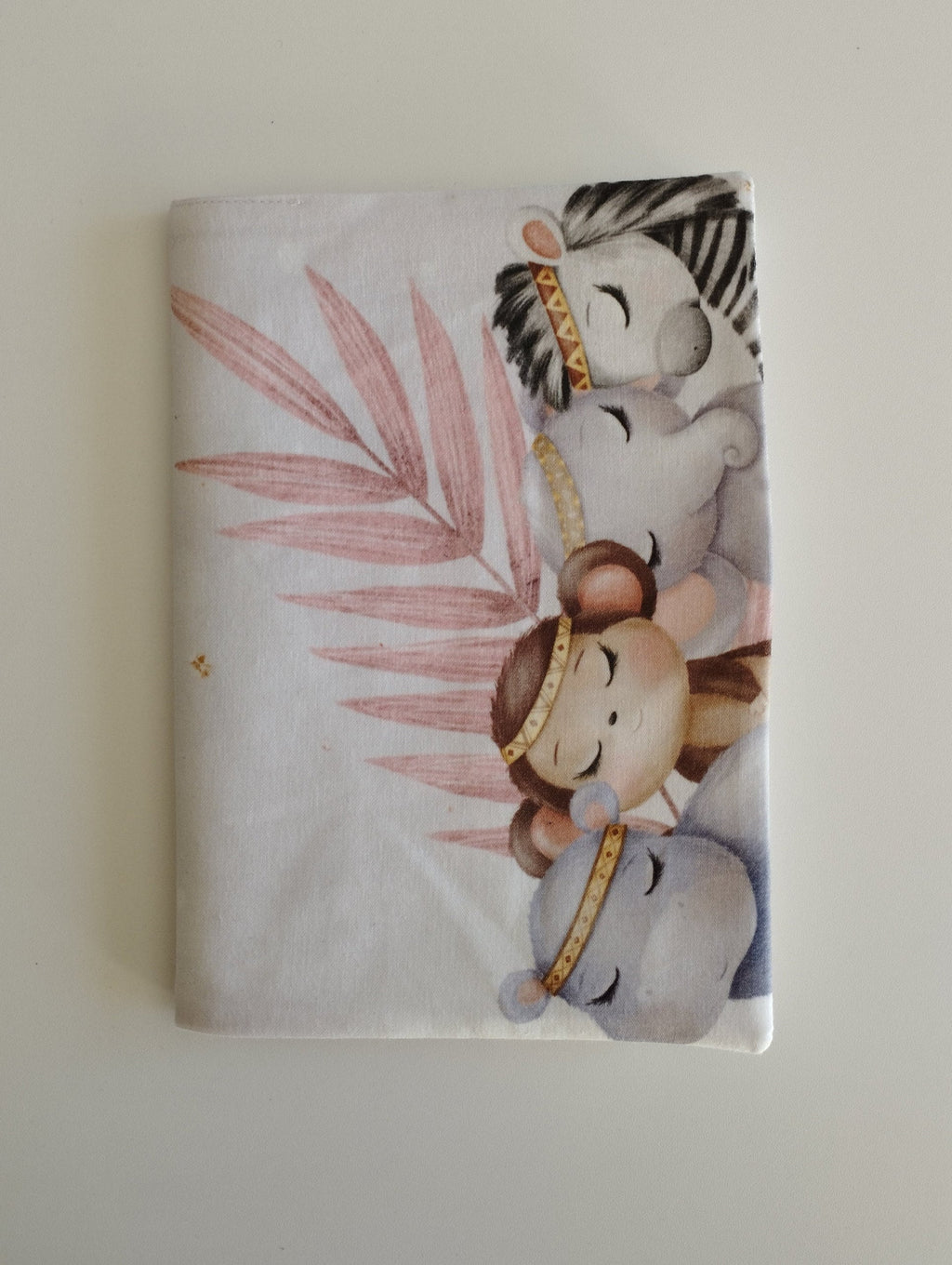 Protège carnet de santé "Un indien dans la Savane", Blanche & Noé