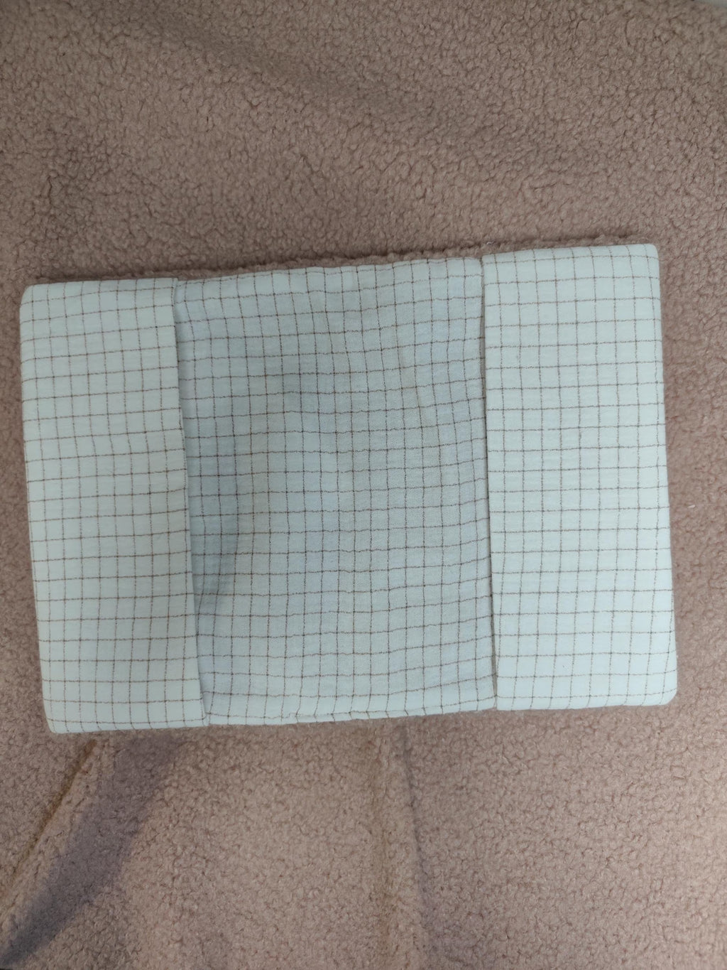 🐰 Protège carnet de santé fait main – Collection Léontine la Lapine | Blanche & Noé